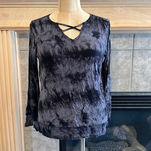 Black/gray tie dye top
